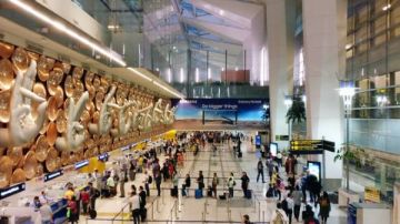 الهند.. شلل كبير يضرب مطار أنديرا غاندي الدولي الهند.. شلل كبير يضرب مطار أنديرا غاندي الدولي