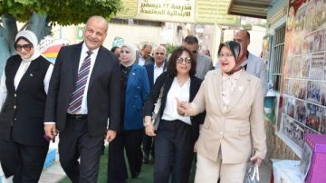رئيس الإدارة المركزية للتعليم العام تتفقد مدارس بورفؤاد لتطوير القراءة والكتابة لدى الطلاب