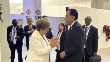 رئيس الوزراء يبحث تعزيز التعاون مع الأمم المتحدة وصندوق النقد الدولي