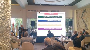 محافظ الإسكندرية: خطة لتطوير منظومة التاكسي بعروس البحر محافظ الإسكندرية: خطة لتطوير منظومة التاكسي بعروس البحر