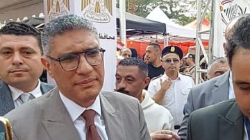 محافظ الجيزة يتفقد سير العملية الانتخابية بلجان المهندسين