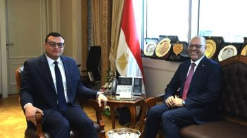 وزيرا الإسكان والعمل يبحثان تعزيز التعاون في عدد من الملفات المشتركة