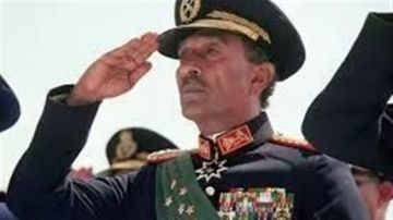 اللواء حسن شريف يكشف: كيف استغل الرئيس السادات اجتماع السلام لإخفاء حرب 6 أكتوبر؟ اللواء حسن شريف يكشف: كيف استغل الرئيس السادات اجتماع السلام لإخفاء حرب 6 أكتوبر؟