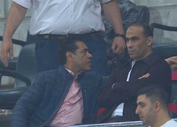 من المدرجات.. أول ظهور لـ سيد عبدالحفيظ لدعم الأهلي بعد الانتخابات من المدرجات.. أول ظهور لـ سيد عبدالحفيظ لدعم الأهلي بعد الانتخابات