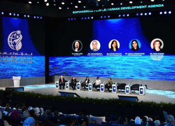 وزير الصحة يشهد جلسة حوارية بعنوان تمكين الأفراد: أجندة التنمية البشرية ضمن فعاليات السكان والصحة 