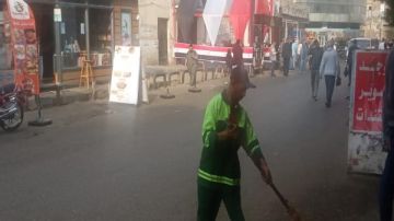 تنظيف الشوارع وإزالة المخلفات أمام اللجان ببولاق أبو العلا