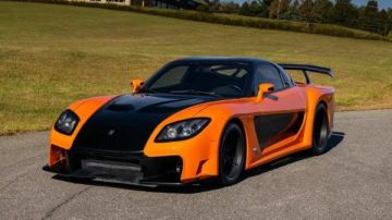 أيقونة أفلام Fast Furious.. مازدا RX-7 تخطف الأنظار من جديد