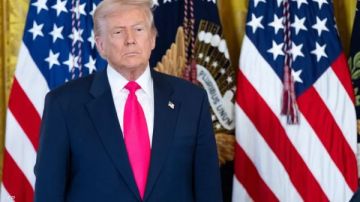 ترامب: معاقبة أي دولة تتعامل مع روسيا.. ومحادثات قريبة مع رئيس فنزويلا ترامب: معاقبة أي دولة تتعامل مع روسيا.. ومحادثات قريبة مع رئيس فنزويلا