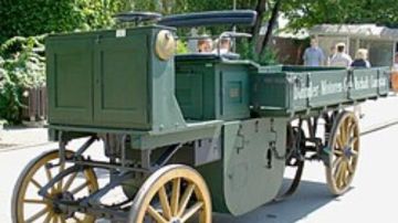 تعرف على جوتليب دايملر مصنع أول سيارة بأربع عجلات ؟