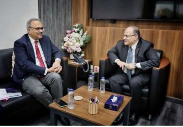 محافظ المنوفية يوجه مدير مستشفي شبين الكوم التعليمي ومدير عام هيئة التأمين الصحي بتقديم الدعم الطبي اللازم لحالتين من الأسر المستحقة