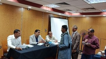 نائب محافظ الأقصر يوجه بحل شكاوى المواطنين نائب محافظ الأقصر يوجه بحل شكاوى المواطنين