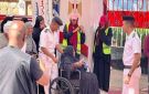 مشاهد مضيئة فى انتخابات النواب بأسوان .. سيدة من ذوى الهمم تدلى بصوتها - eg