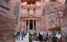 البتراء تعكس تعافي السياحة الأردنية والصحة تطمئن المواطنين حول الإنفلونزا