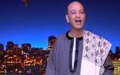 أصلها فرعوني.. عمرو أديب بعد ظهوره بالجلابية: اللي هيضحك هيتضرب