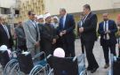 توزيع كراسي كهربائية وأطراف صناعية دعما للفئات الأولى بالرعاية وطلاب الأزهر بالغربية