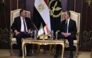 في زيارة بمكتب اللواء محمود توفيق وزير الداخلية الجزائرى يشيد بدور أجهزة الأمن المصرية