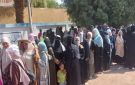 اصطفاف المواطنين أمام اللجان الانتخابية بمحافظة أسوان للإدلاء بأصواتهم
