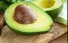 ماذا يحدث لجسمك عند تناول الأفوكادو؟