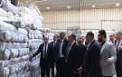 الرئيس التنفيذي لجهاز تنمية المشروعات ومحافظ أسيوط يتفقدان مصانع الشباب