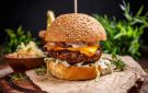 ألذ من المطاعم.. طريقة عمل برجر لحم بأسهل طريقة
