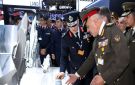 رئيس الأركان يتفقد أحدث المنظومات العالمية فى مجالات تكنولوجيا الطيران والفضاء في معرض دبي الدولى للطيران