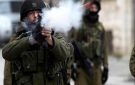 مواجهات عنيفة مع فلسطينيين بشمال رام الله وقوات الاحتلال تطلق قنابل غاز