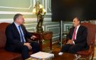 مصر ..وزيرا الخارجية و البترول يبحثان التنسيق الدوري في الملفات المشتركة