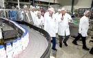 وزير الصناعة والنقل يتفقد 4 مصانع كبرى متخصصة في الصناعات الغذائية بالنوبارية والسادات
