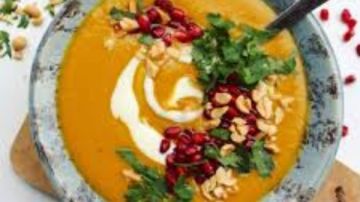 أكلة العدس ملك الشتاء.. قيمة غذائية عالية وفوائد صحية وصفات جديدة