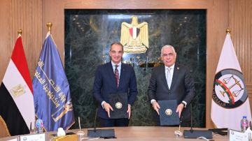 النائب العام يستقبل وزير الاتصالات وتكنولوجيا المعلومات بمقر مكتبه النائب العام يستقبل وزير الاتصالات وتكنولوجيا المعلومات بمقر مكتبه