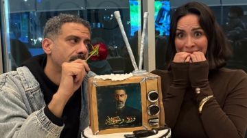 في حب القمر الأوسترادي.. بسنت شوقى تحتفل بعيد ميلاد محمد فراج في حب القمر الأوسترادي.. بسنت شوقى تحتفل بعيد ميلاد محمد فراج