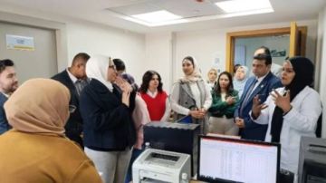 وفد من البنك الدولى ومنظمة الصحة العالمية يتابع منظومة التأمين الصحى الشامل بأسوان