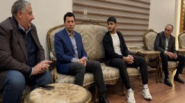 بعد إنهاء أزمة تجنيسه.. وزير الرياضة يستقبل مصطفى حسين: لن نسمح بضياع مواهبنا