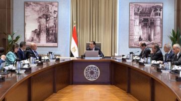 رئيس الوزراء يتابع إجراءات منع تهريب السلع والبضائع في مختلف المنافذ