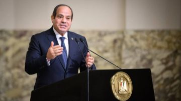 مصطفى بكري: الرئيس السيسي يتابع بنفسه مواقع التواصل