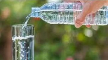 اتحاد الصناعات: المياه المعدنية بمصر تخضع للمعالجة والتعبئة تحت إشراف سلامة الغذاء اتحاد الصناعات: المياه المعدنية بمصر تخضع للمعالجة والتعبئة تحت إشراف سلامة الغذاء