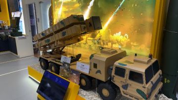 صورايخ ودبابات ومسيرات في جناح باكستان بمعرض إيديكس 2025 .. صور صورايخ ودبابات ومسيرات في جناح باكستان بمعرض إيديكس 2025 .. صور