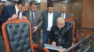 محافظ الوادي الجديد يتابع انتظام اليوم الثاني لانتخابات مجلس النواب محافظ الوادي الجديد يتابع انتظام اليوم الثاني لانتخابات مجلس النواب