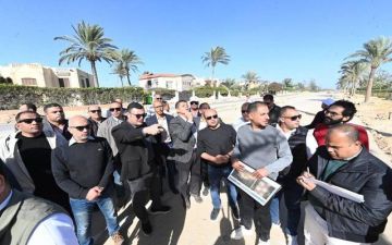 وزير الإسكان المصري: متابعة شبكات المرافق وتطوير الطرق في مارينا 8 و5