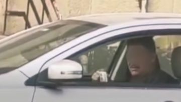  متحرش سوهاج الجديدة .. فيديو لرجل خمسيني يستدرج الفتيات بالمال يثير غضبا واسعا واستغاثات لضبطه