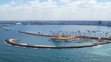 للتعامل مع التأثيرات السلبية لتغير المناخ.. الرى تتابع مشروعات حماية الشواطئ