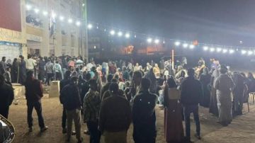 الطوابير مستمرة.. تزايد الإقبال على لجان الانتخابات ليلا بكفر الشيخ صور الطوابير مستمرة.. تزايد الإقبال على لجان الانتخابات ليلا بكفر الشيخ صور