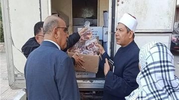 الأوقاف توزع 2 طن من لحوم صكوك الأضاحي على الأسر الأولى بالرعاية في المحافظات الأوقاف توزع 2 طن من لحوم صكوك الأضاحي على الأسر الأولى بالرعاية في المحافظات