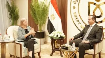 ممثلو السفارة البريطانية ووزارة التجارة والأعمال يشيدون بالطفرة النوعية بمستوى الخدمات الصحية