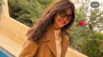 منة فضالي تلفت الأنظار في أحدث ظهور بإطلالة كاجوال منة فضالي تلفت الأنظار في أحدث ظهور بإطلالة كاجوال