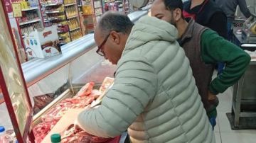 محافظ المنيا يوجه بتكثيف الحملات الرقابية خلال أعياد رأس السنة