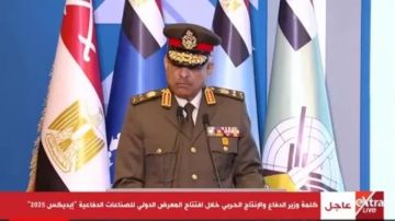 وزير الدفاع: إيديكس 2025 يعكس صورة القوة الحديثة لمصر وقدراتها العسكرية المتطورة وزير الدفاع: إيديكس 2025 يعكس صورة القوة الحديثة لمصر وقدراتها العسكرية المتطورة