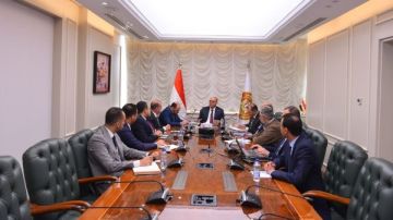 وزير العمل يبحث إنشاء منظومة إلكترونية متكاملة لخدمات الوزارة 