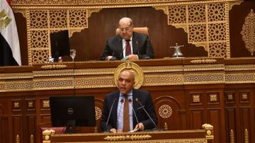 برلماني: توجيهات الحكومة بإطلاق حزمة استثمارية تمنح مجتمع الأعمال رسالة ثقة في السوق المحلي برلماني: توجيهات الحكومة بإطلاق حزمة استثمارية تمنح مجتمع الأعمال رسالة ثقة في السوق المحلي