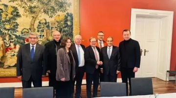 وزير الخارجية يلتقي مع أعضاء لجنة العلاقات الخارجية بالبرلمان الألماني